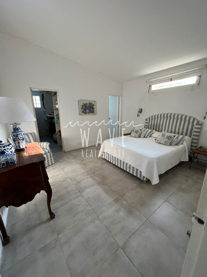 Casa ID.916 - Venta de casa de 2 dormitorios en El Chorro a 400 mts del mar.