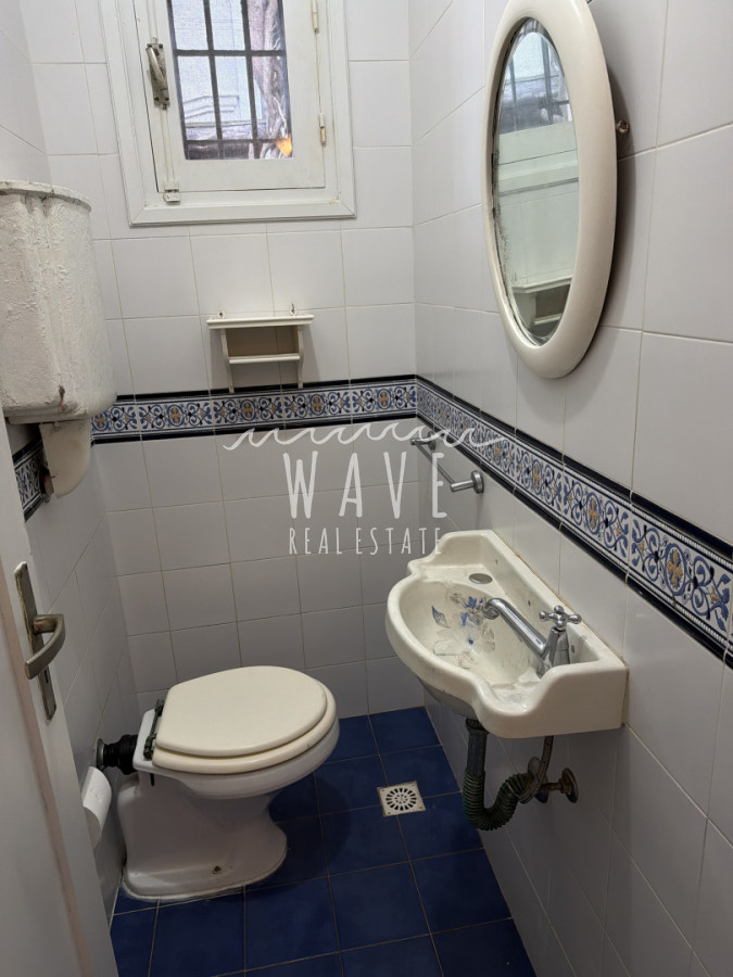 Casa ID.5664 - Venta de casa de 4 dormitorios en Playa Mansa, Punta del Este