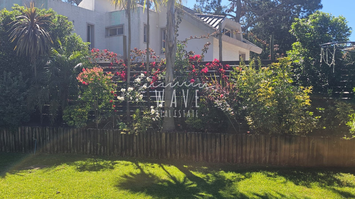 Casa ID.5461 - Venta Casa La Arbolada, Barrio Privado Punta del Este 