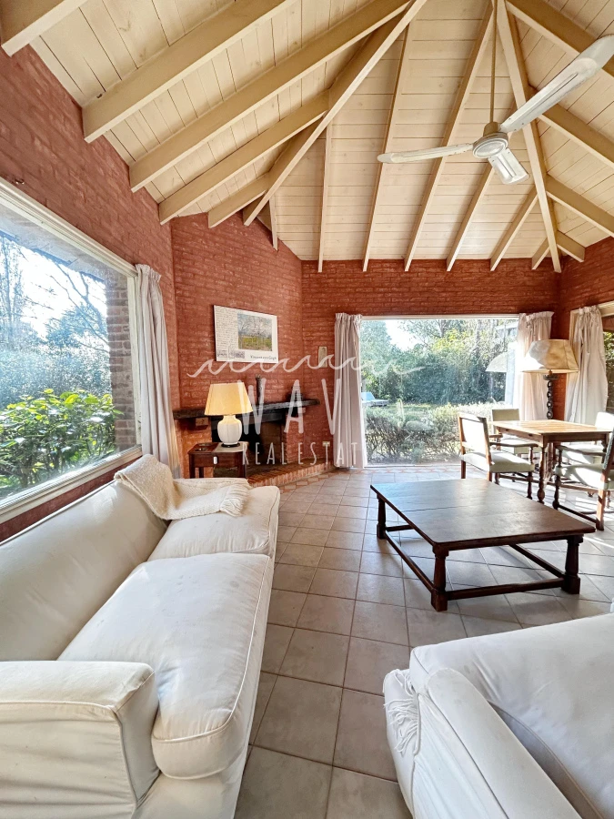 Casa ID.3955 - Alquiler y venta Casa Barrio Privado, Punta del Este 