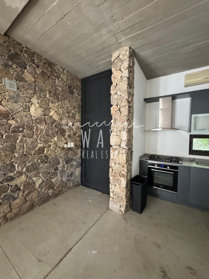 Casa ID.5443 - Venta de casa de 4 dormitorios en la venta en La Arbolada, Punta del Este