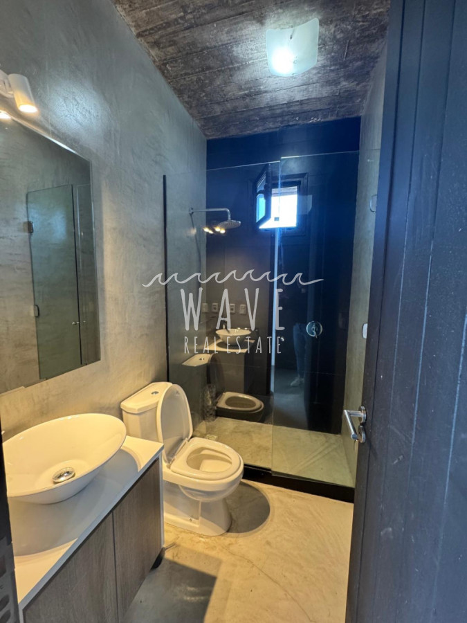 Casa ID.5443 - Venta de casa de 4 dormitorios en la venta en La Arbolada, Punta del Este