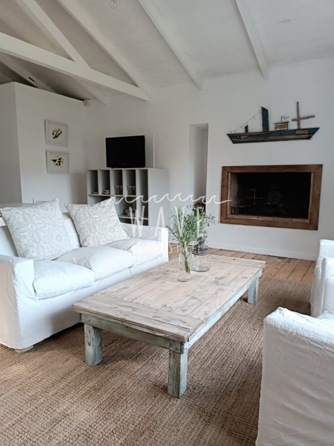 Casa ID.5269 - Venta de casa de 2 dormitorios en La Juanita, José Ignacio