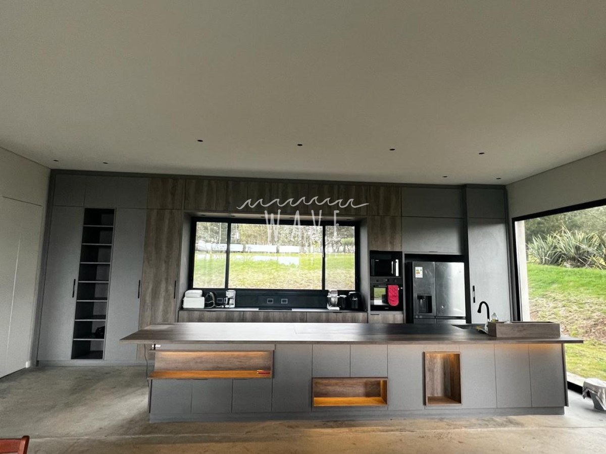 Casa ID.5606 - Venta de casa de 4 dormitorios en Barrio Privado El Quijote