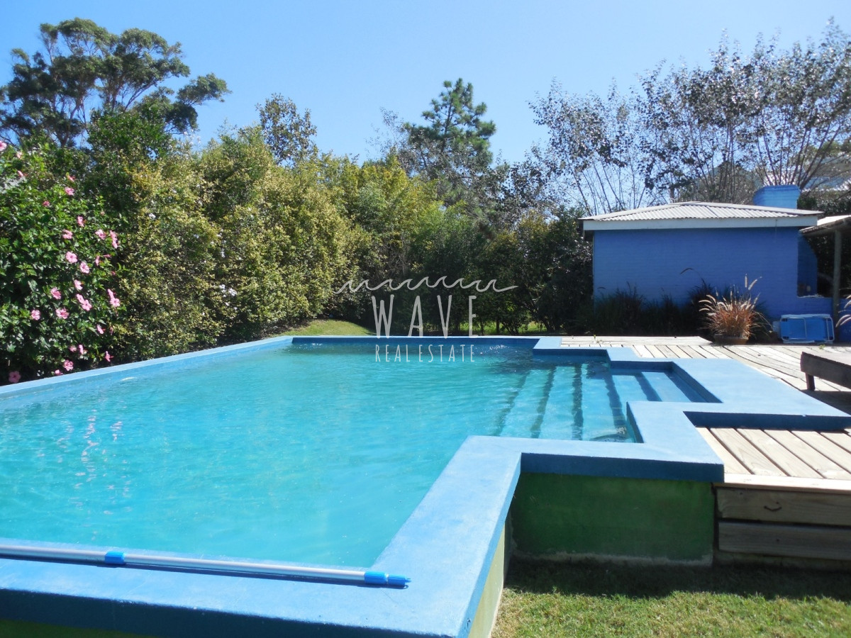Casa ID.4094 - La Barra, cerca de la playa, 3 dormitorios, piscina climatizada.