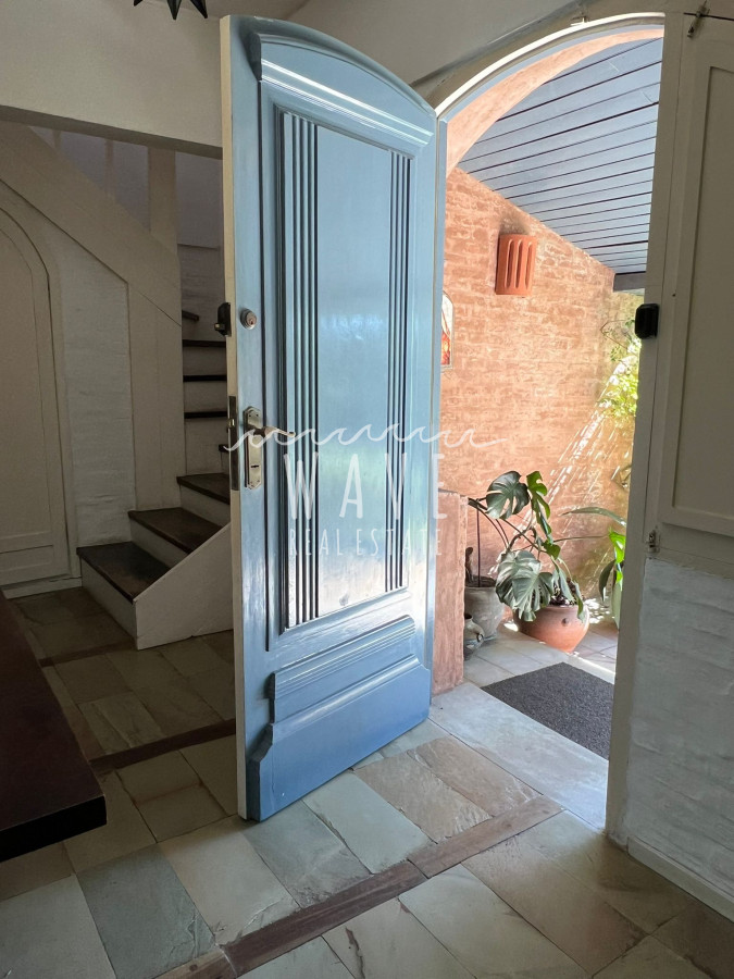 Casa ID.4227 - La Barra, Venta y Alquiler de Verano. Divina casa a 2 cuadras de Ruta 10. 3 dormitorios.