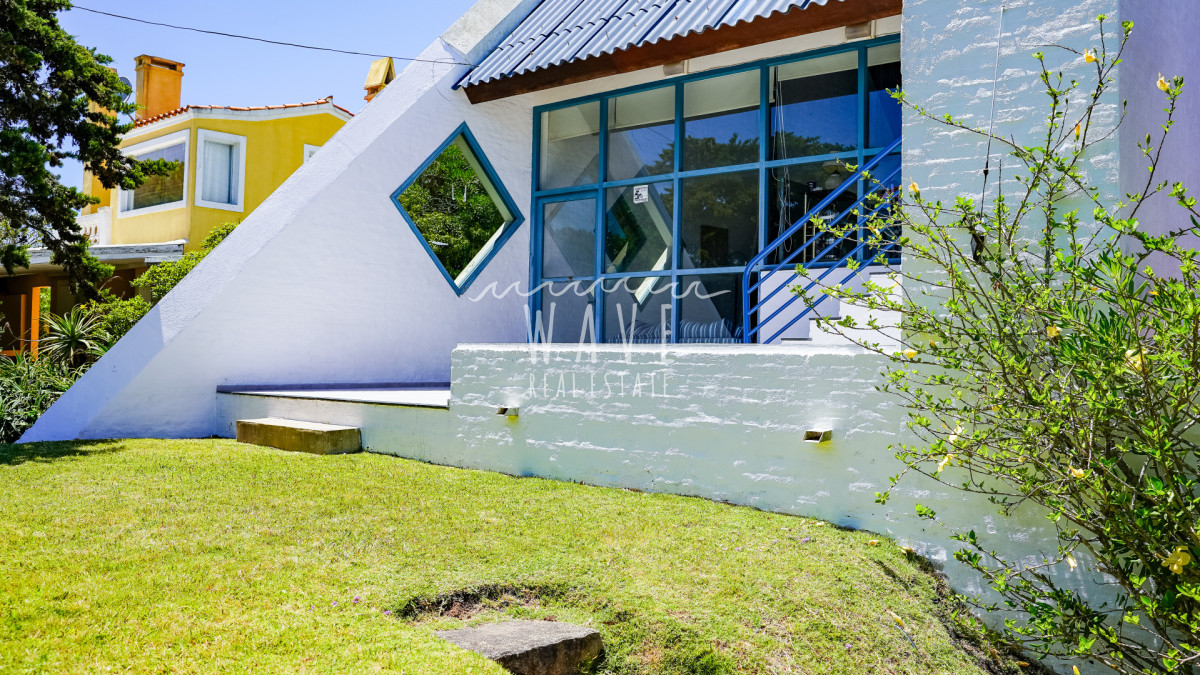 Casa ID.5220 - Venta de casa de 3 dormitorios + dep. en Montoya, La Barra