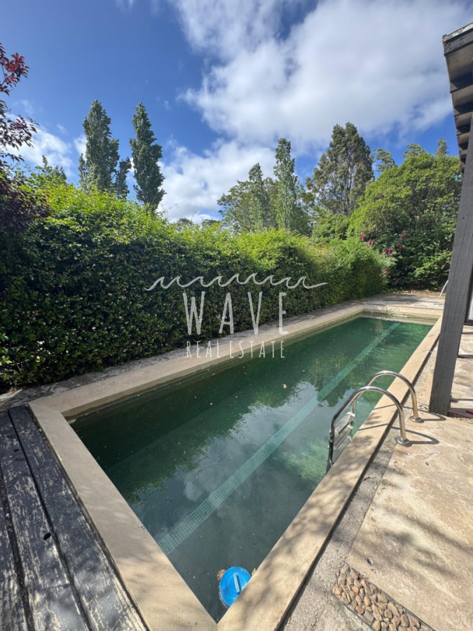 Casa ID.5443 - Venta de casa de 4 dormitorios en la venta en La Arbolada, Punta del Este