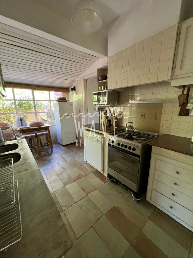 Casa ID.4227 - La Barra, Venta y Alquiler de Verano. Divina casa a 2 cuadras de Ruta 10. 3 dormitorios.