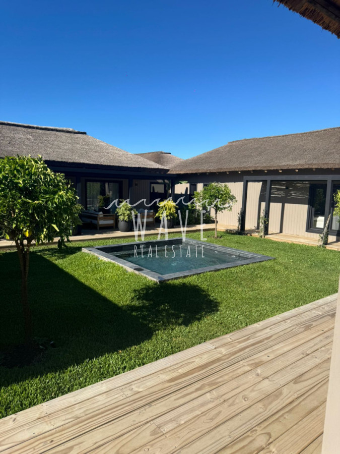 Casa ID.5430 - Venta Casa 4 Suite mas servicio Puerto Quetzal La Barra