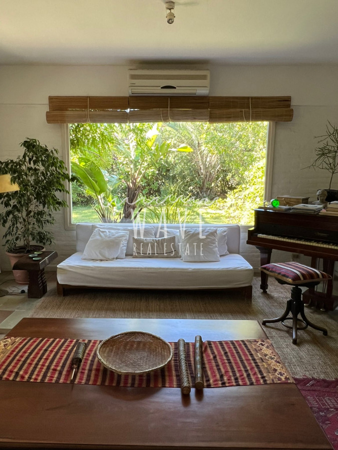 Casa ID.4227 - La Barra, Venta y Alquiler de Verano. Divina casa a 2 cuadras de Ruta 10. 3 dormitorios.