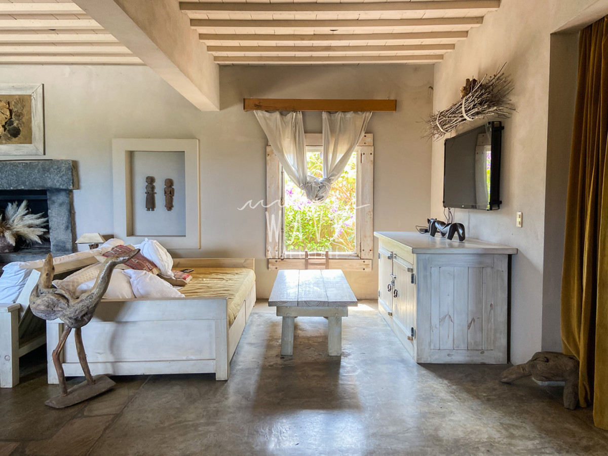 Casa ID.5179 - Venta de casa de 5 dormitorios en Punta Piedras, Manantiales