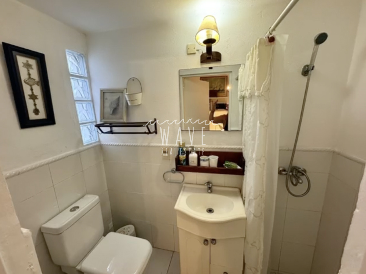 Casa ID.4975 - Venta de casa , con 4 dormitorios  en La Barra