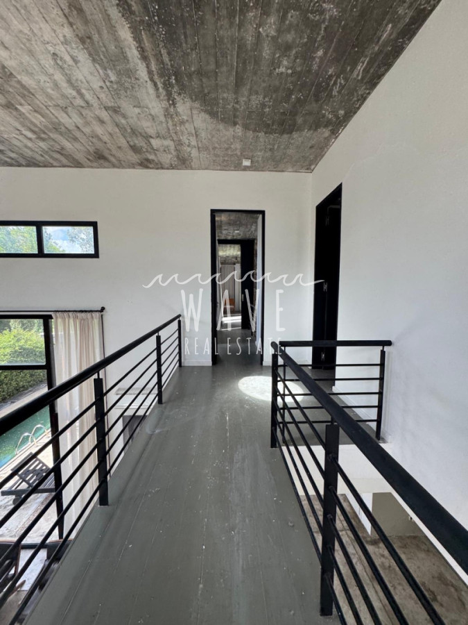 Casa ID.5443 - Venta de casa de 4 dormitorios en la venta en La Arbolada, Punta del Este