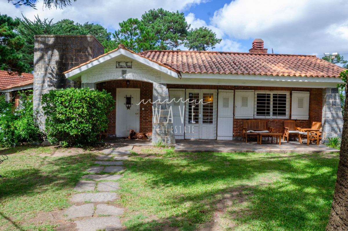 Casa ID.5727 - Alquiler anual hermosa casa reciclada en playa mansa 