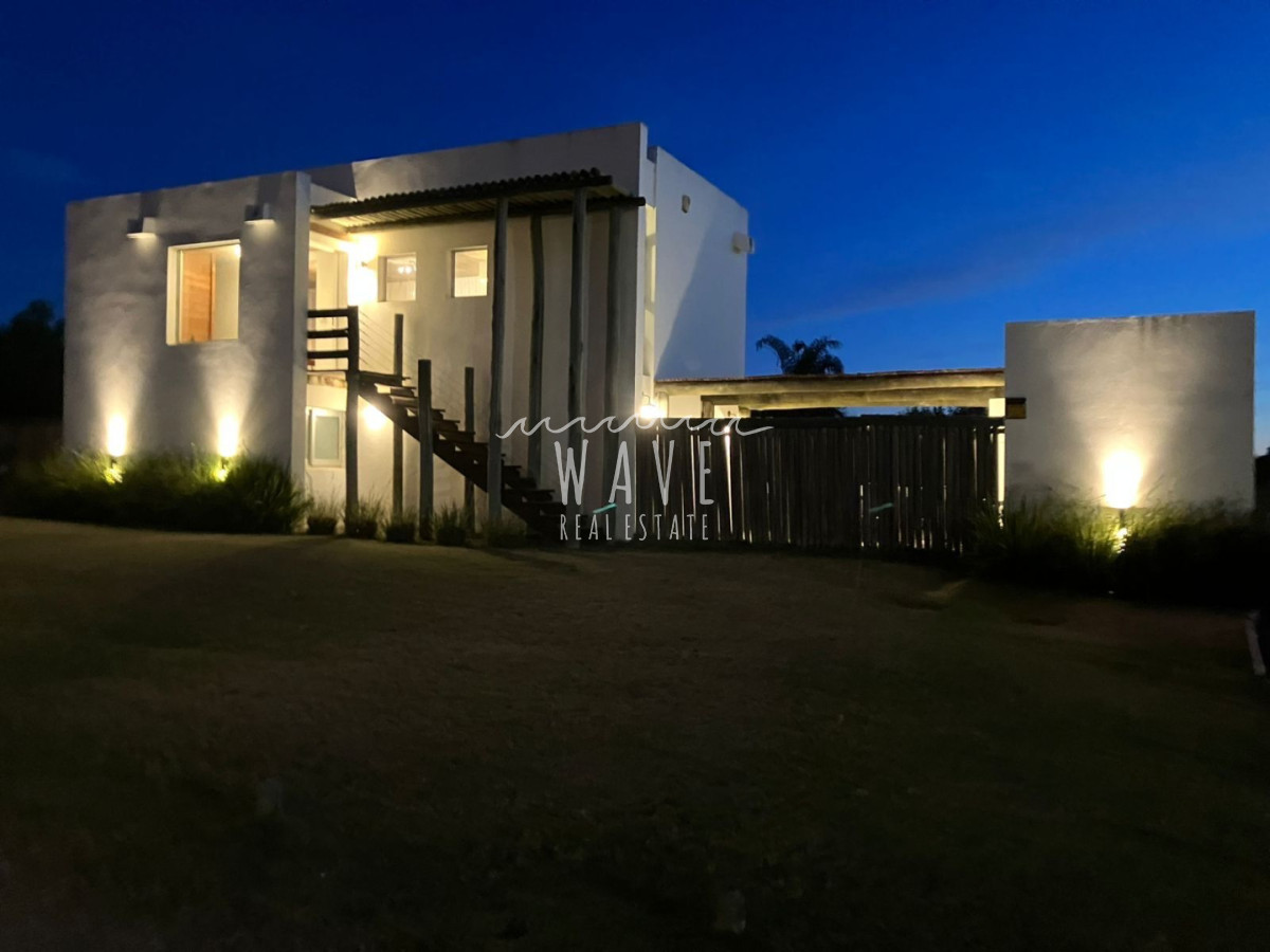 Casa ID.5763 - Alquier venta Casa 2 plantas, lote amplio La Juanita Jose Ignacio