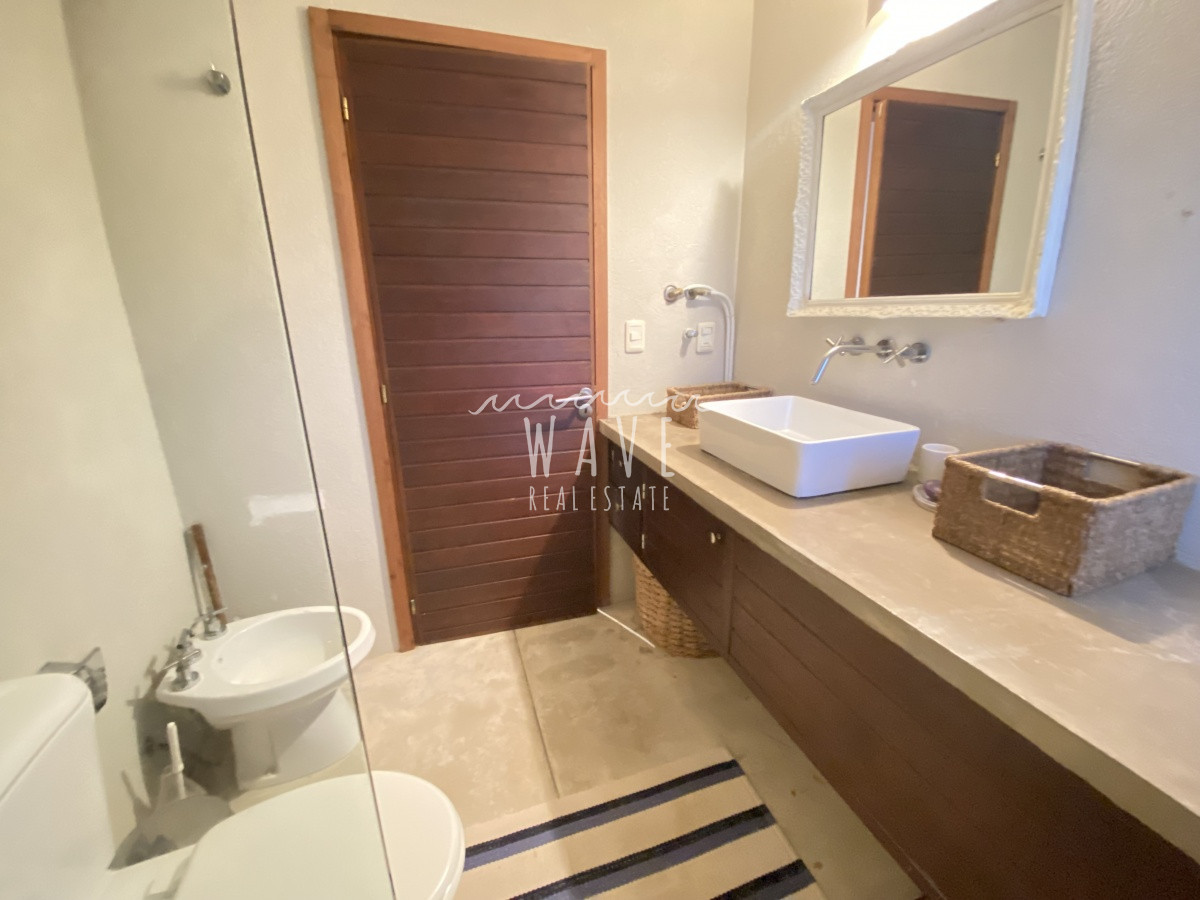 Casa ID.1409 - VENTA- JOSE IGNACIO-CASA CON PISCINA Y VISTA AL MAR-
