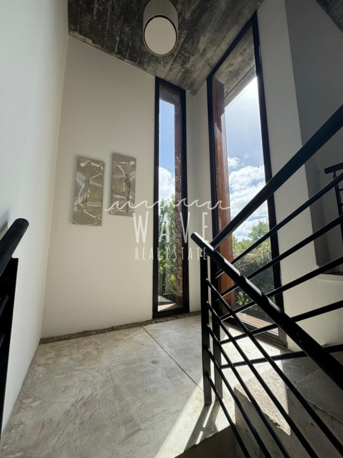 Casa ID.5443 - Venta de casa de 4 dormitorios en la venta en La Arbolada, Punta del Este