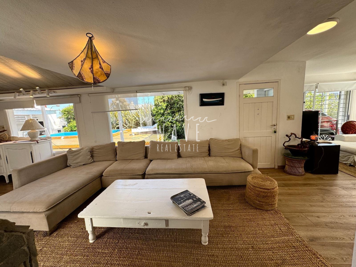 Casa ID.5952 - Alquiler temporada y venta casa 4 dormitorios a pasos del mar en la barra 