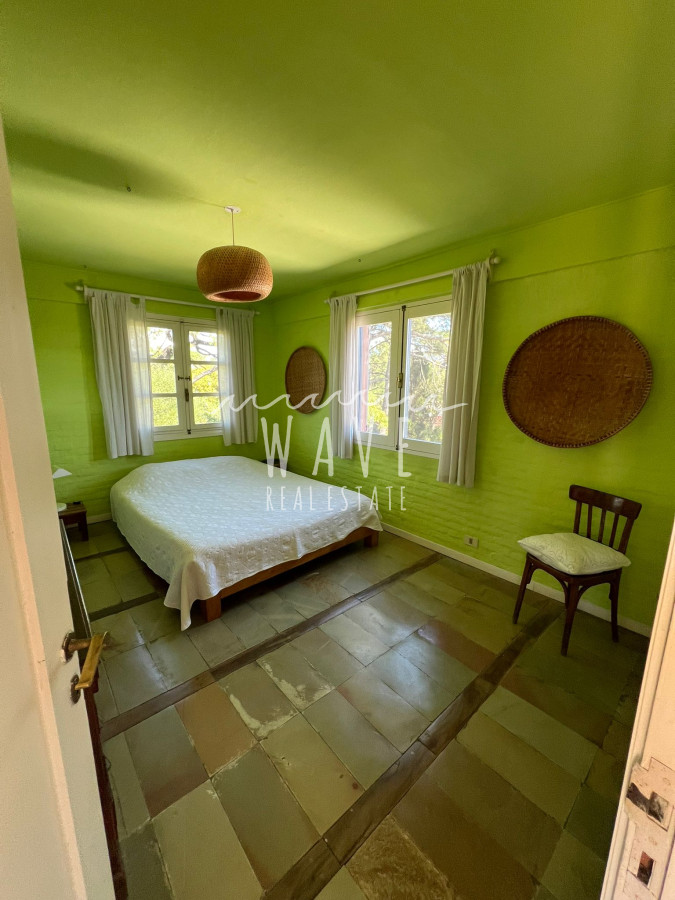 Casa ID.4227 - La Barra, Venta y Alquiler de Verano. Divina casa a 2 cuadras de Ruta 10. 3 dormitorios.