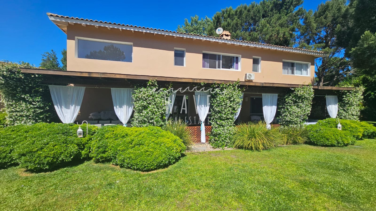 Casa ID.5461 - Venta Casa La Arbolada, Barrio Privado Punta del Este 