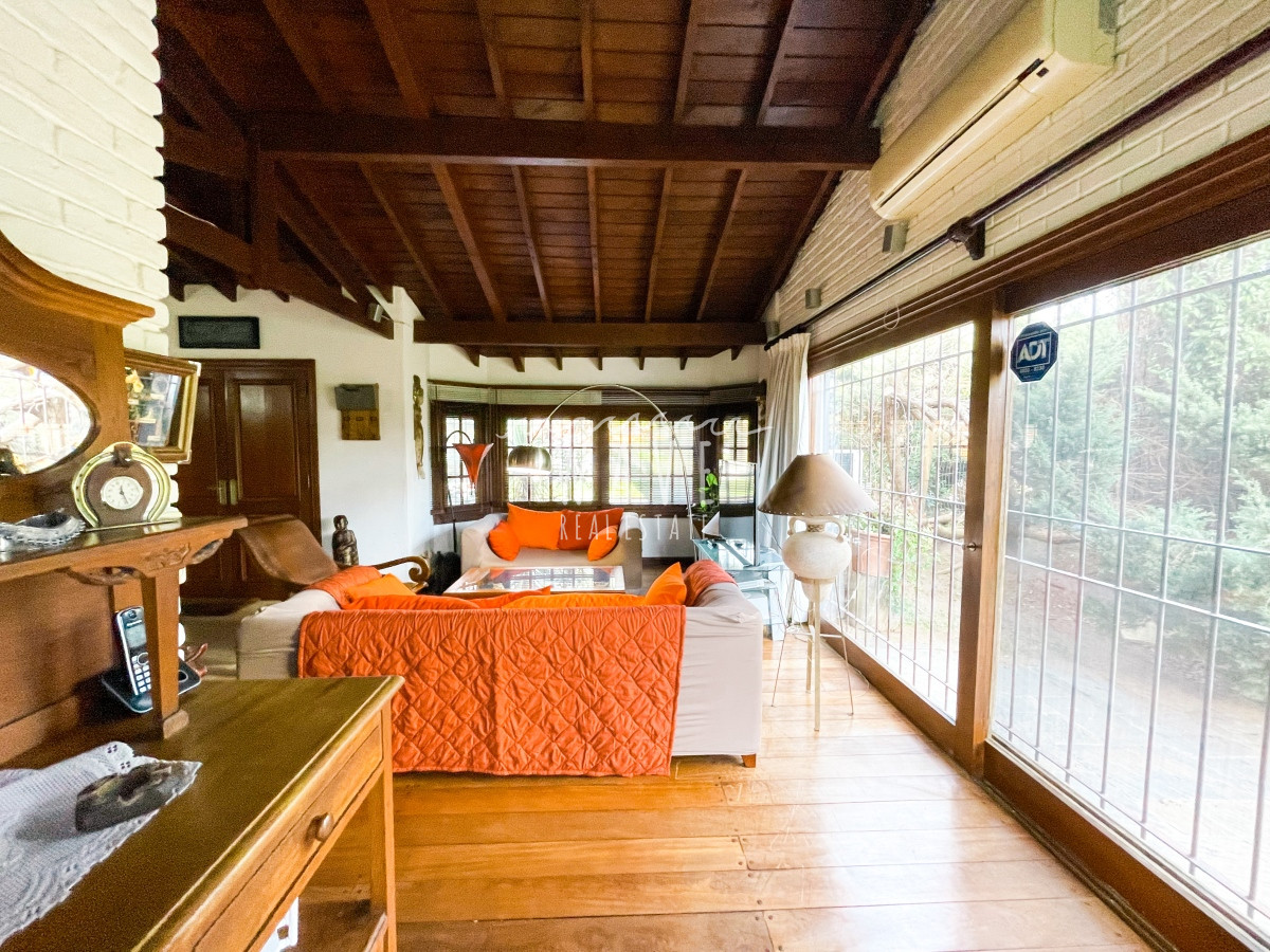 Casa ID.4349 - Alquiler y venta hermosa casa en playa mansa 