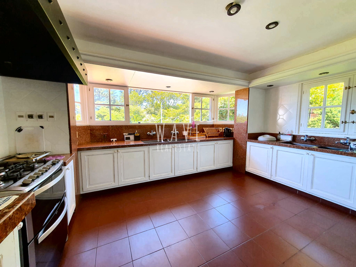 Casa ID.1393 - Venta de Casa de 6 dormitorios en San Rafael, Punta del Este.