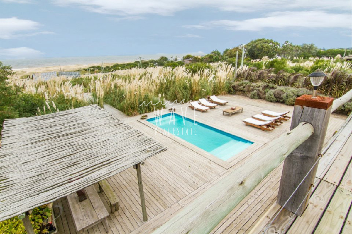 Casa ID.5179 - Venta de casa de 5 dormitorios en Punta Piedras, Manantiales