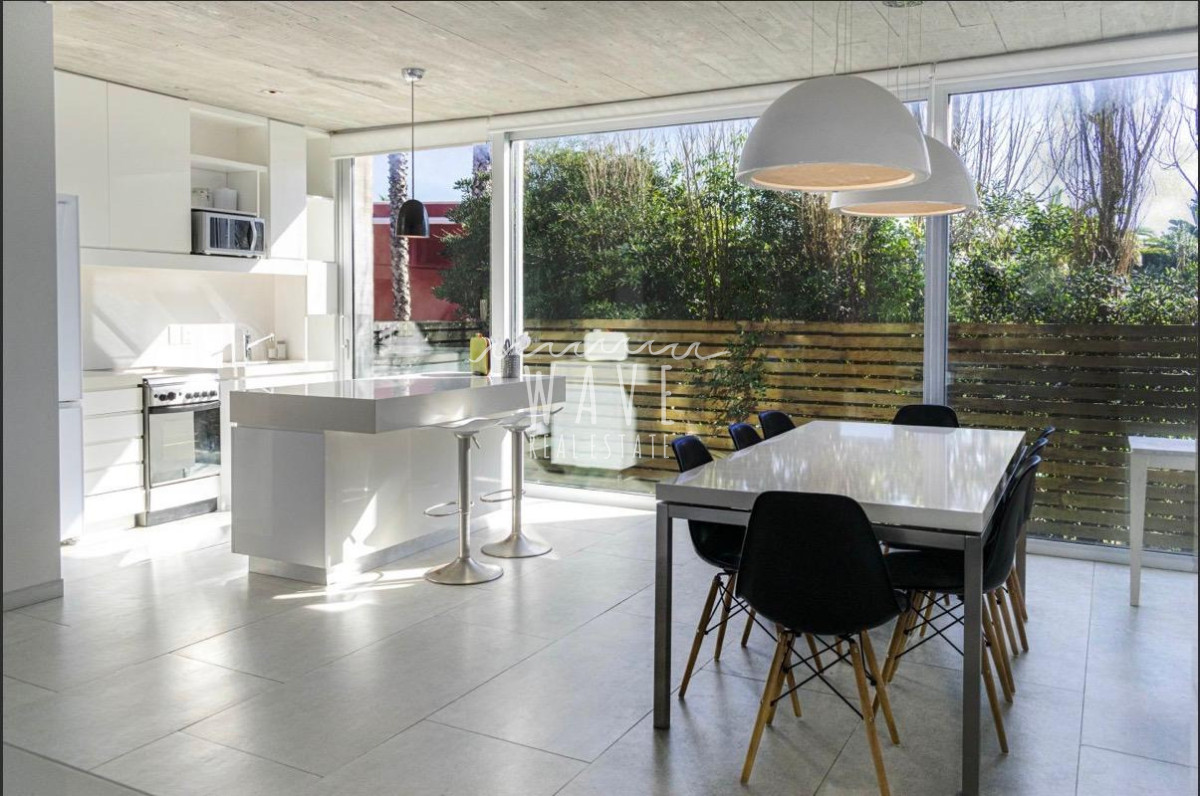 Casa ID.5358 - Hermosa casa a a la venta en el corazón de La Barra