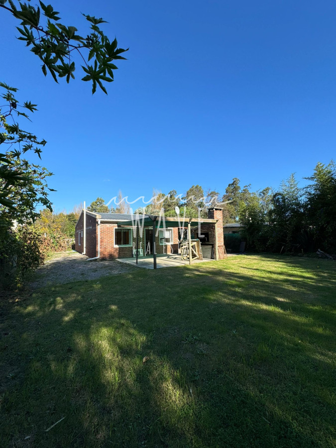 Casa ID.4730 - Alquiler Invernal, Casa en La Barra, 3 dormitorios, a solo dos cuadras del Arroyo