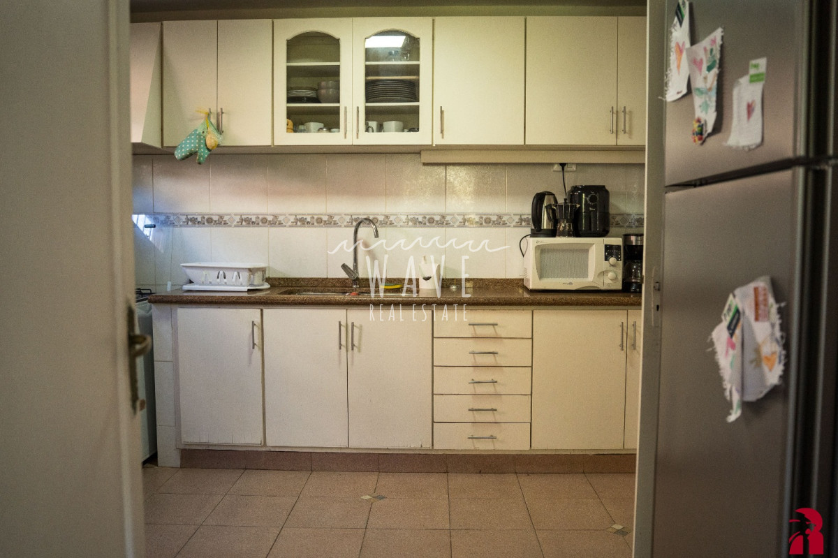 Casa ID.5308 - Venta de casa de 4 dormitorios + dep. en Cantegril, Punta del Este