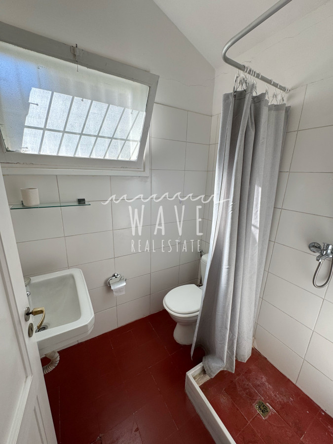 Casa ID.4878 - Casa a la Venta, con 5 dormitorios en Punta del Este