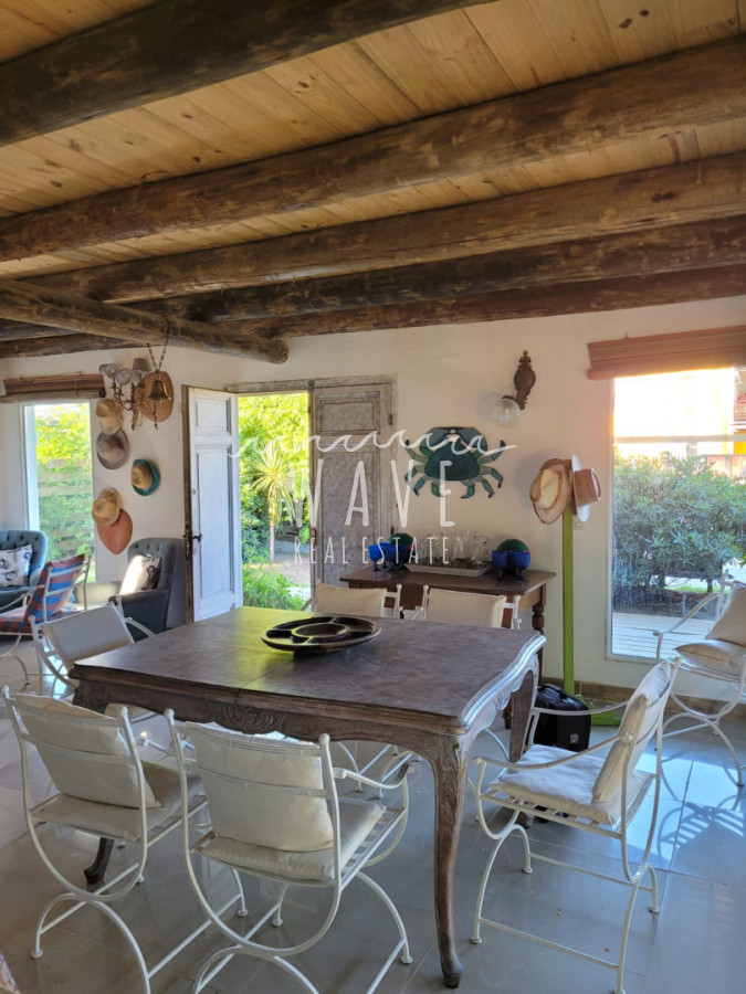 Casa ID.802 - Casa en Alquiler Temporal de Verano, con 3 dormitorios, en Balneario Buenos Aires, 50 metros del mar