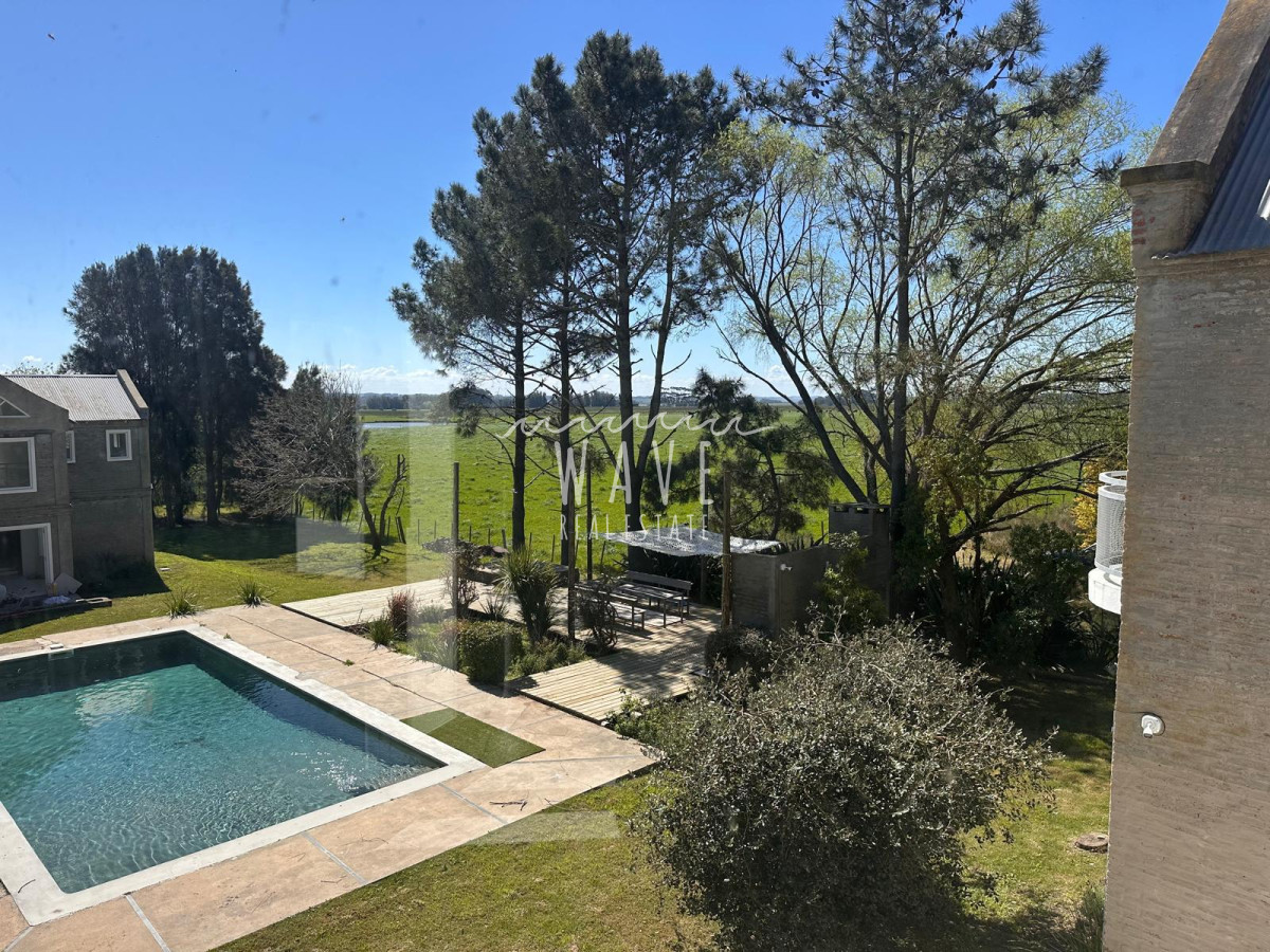 Casa ID.5036 - Alquiler de verano, Casa de 6 dormitorios en Balneario Buenos Aires, con piscina