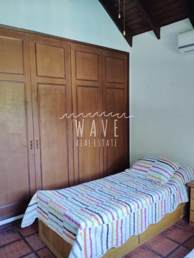 Casa ID.4103 - Venta de Casa en Punta del Este, con 4 dormitorios y piscina climatizada.