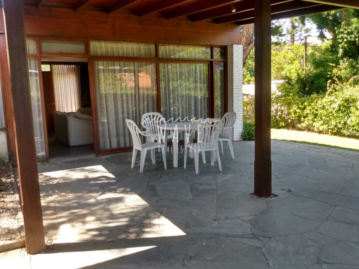 Casa ID.5407 - Casa en playa mansa alquiler invernal y temporal 