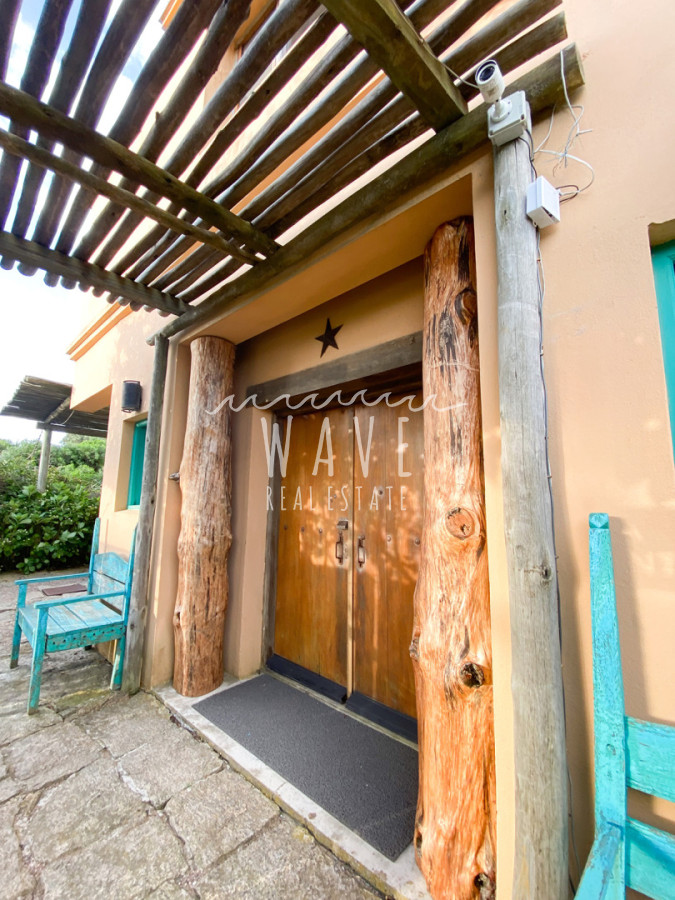 Casa ID.5179 - Venta de casa de 5 dormitorios en Punta Piedras, Manantiales