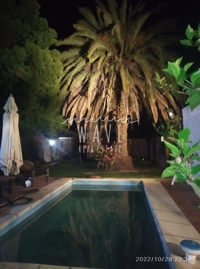 Casa ID.1556 - La Barra, 3 dormitorios, con piscina y lindo jardín.