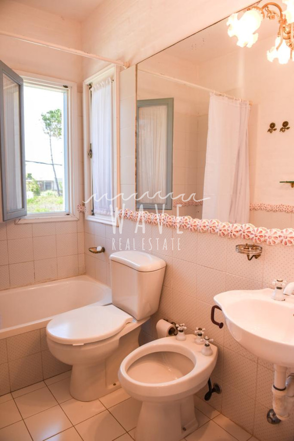 Casa ID.4877 - Casa en Venta en Punta del Este, 2 plantas en un terreno de 782 m2