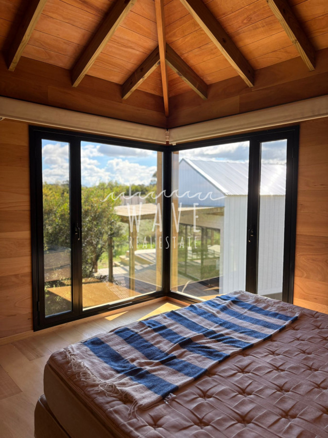 Casa ID.4902 - Venta de Casa y alquiler temporal , con 3 dormitorios en La Barra.