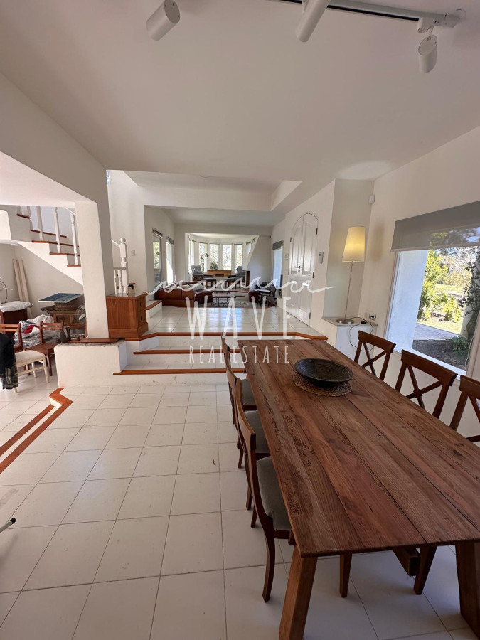 Casa ID.5036 - Alquiler de verano, Casa de 6 dormitorios en Balneario Buenos Aires, con piscina