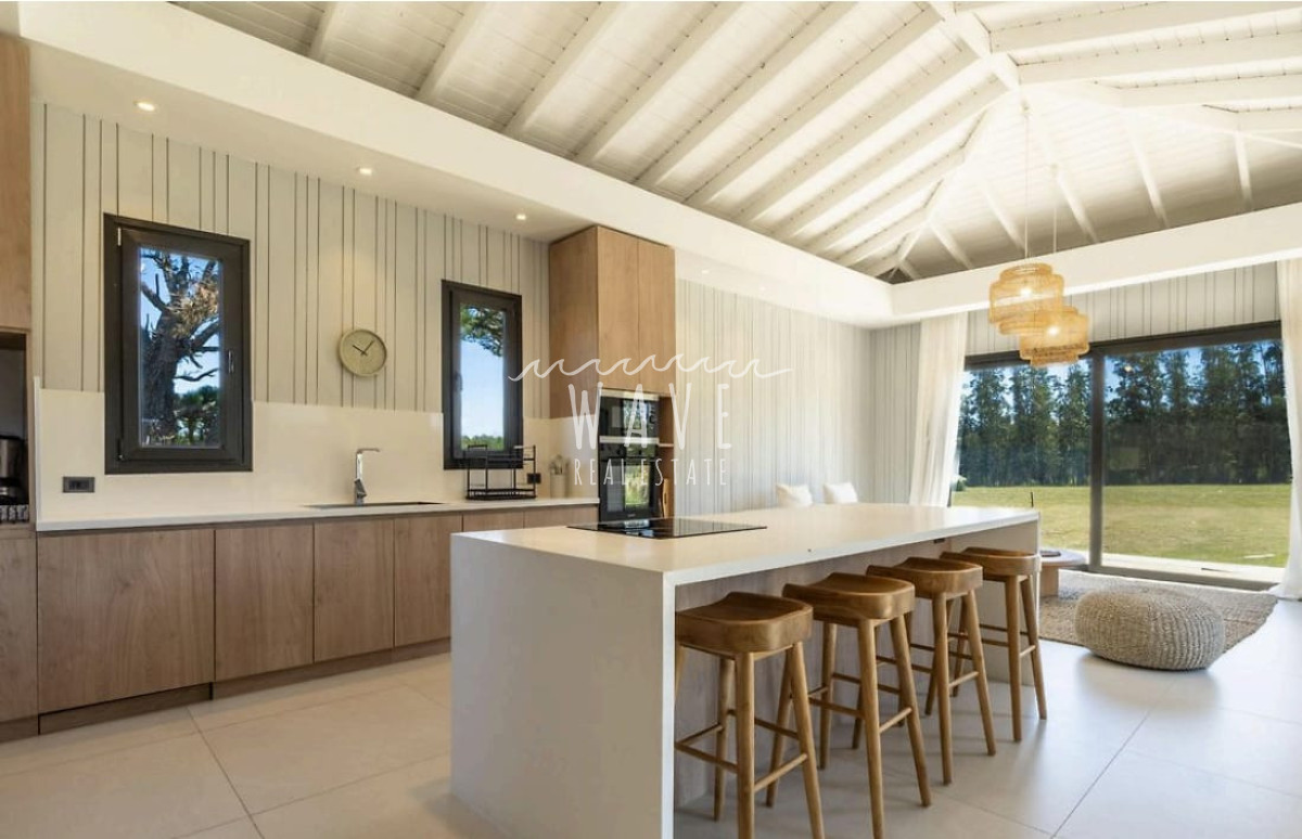 Casa ID.5413 - Venta Alquiler Casa 4 dormitorios Puerto Quetzal La Barra 