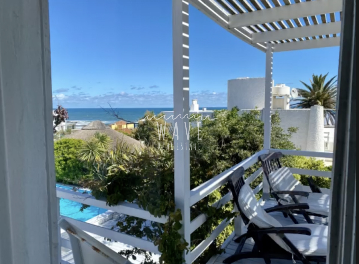 Casa ID.4975 - Venta de casa , con 4 dormitorios  en La Barra