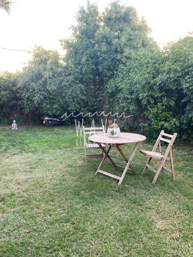 Casa ID.1633 - Alquiler de Verano, Casa de 2 dormitorios en Balneario Buenos Aires, 90 m2