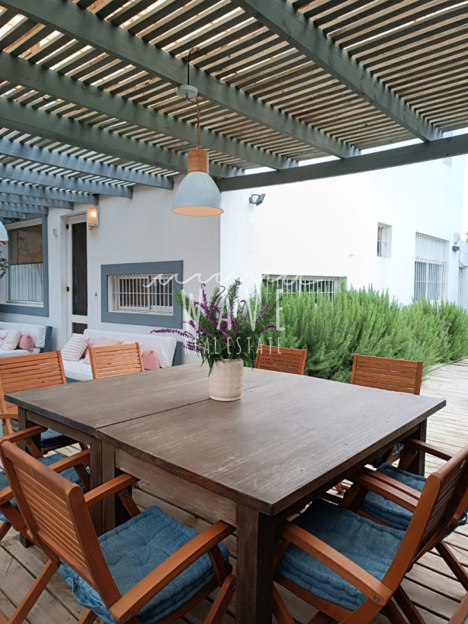 Casa ID.5270 - Alquiler de verano, casa de 3 dormitorios en La Juanita, con parrillero