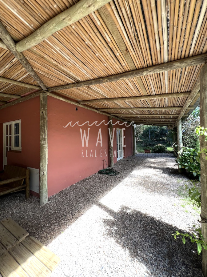 Casa ID.979 - MONTOYA, entorno natural, 5 dormitorios. Alquiler anual.