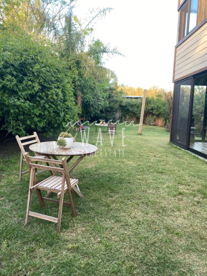 Casa ID.1633 - Alquiler de Verano, Casa de 2 dormitorios en Balneario Buenos Aires, 90 m2