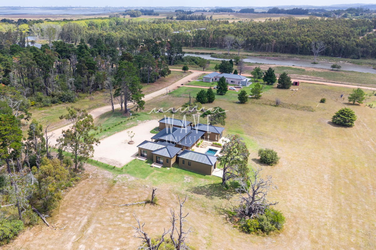 Casa ID.5413 - Venta Alquiler Casa 4 dormitorios Puerto Quetzal La Barra 