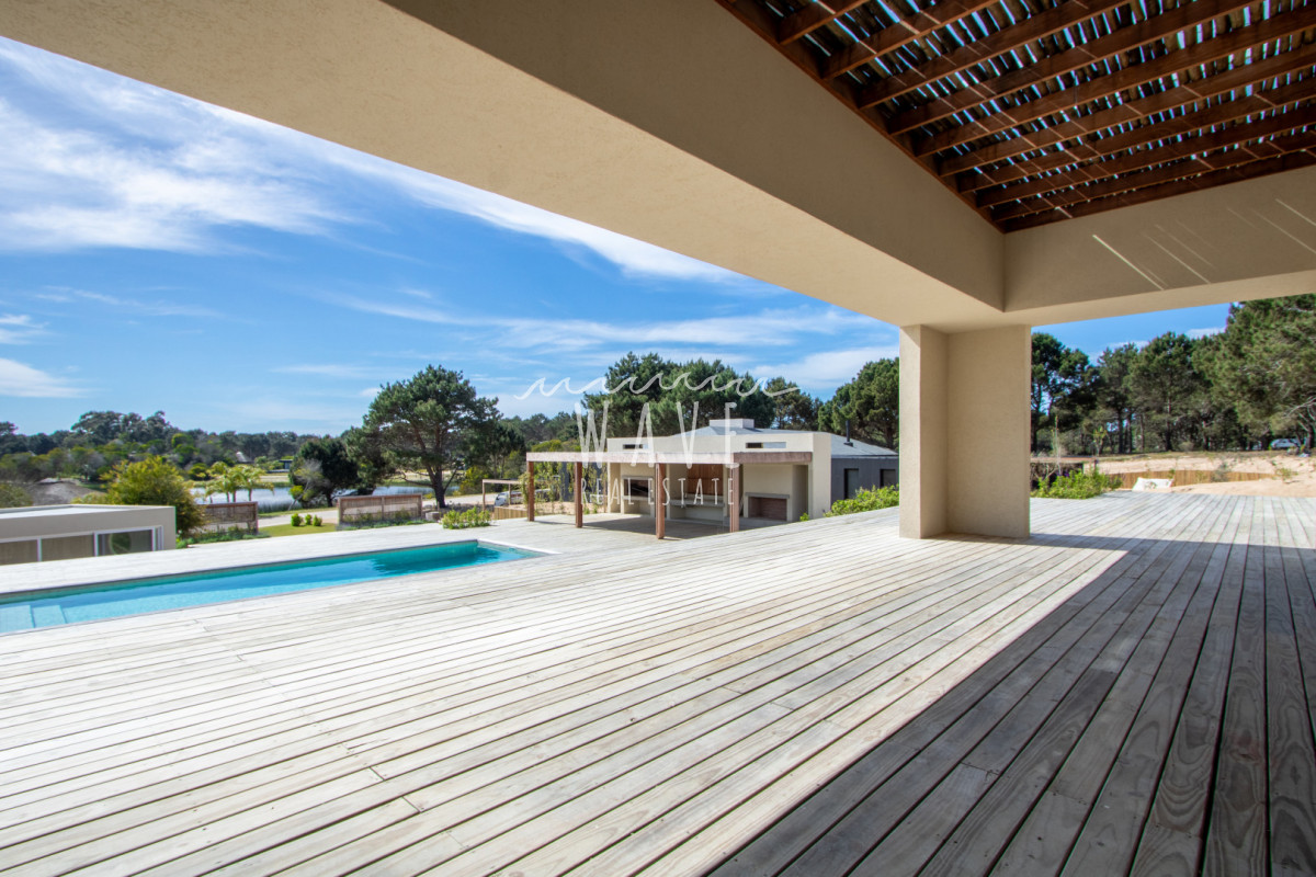 Casa ID.6148 - Venta Laguna Casa 6 dormitorios Laguna Escondida 