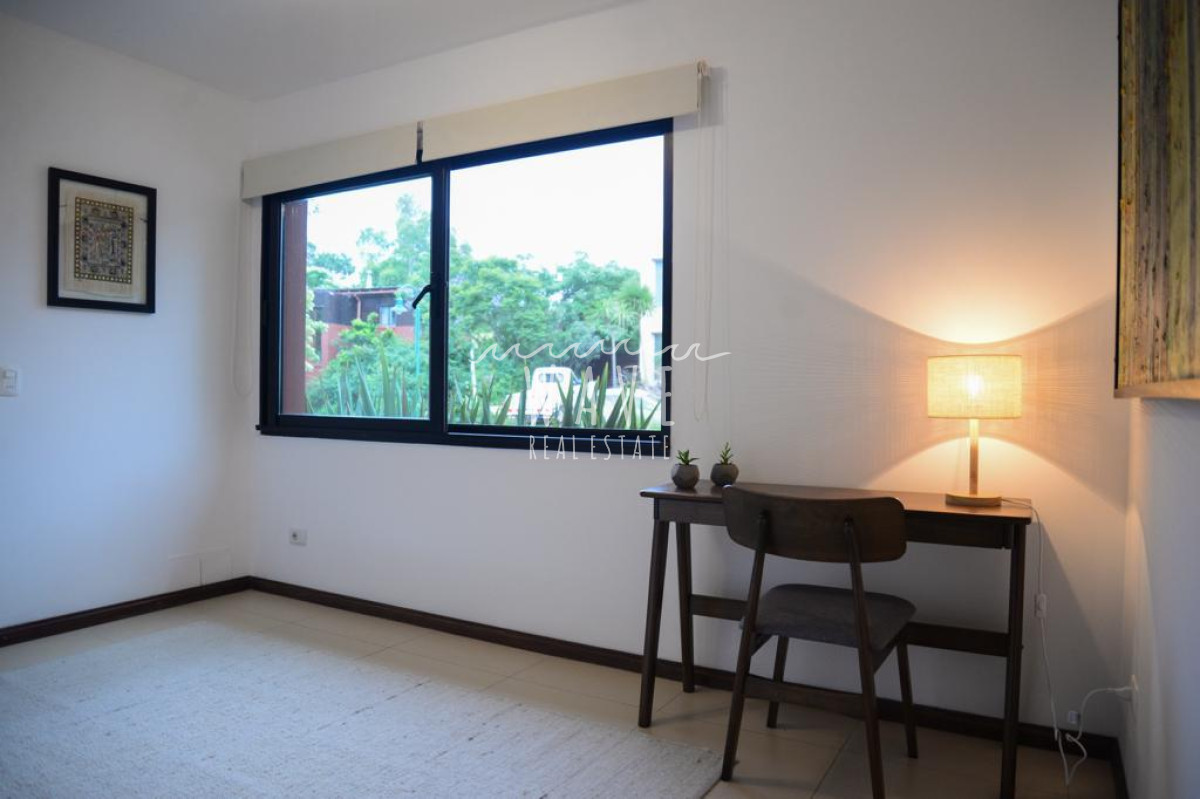 Casa ID.4034 - Espectacular casa en Alquiler, barrio privado,  Punta del Este, Barrio Privado La Arbolada 